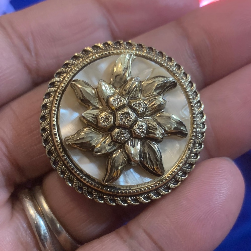 Vintage Western Germany Gold and Cream Floral scarf Brooch
